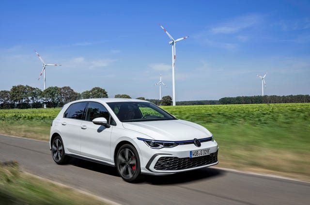 View Photos of the 2021 Volkswagen Golf GTE