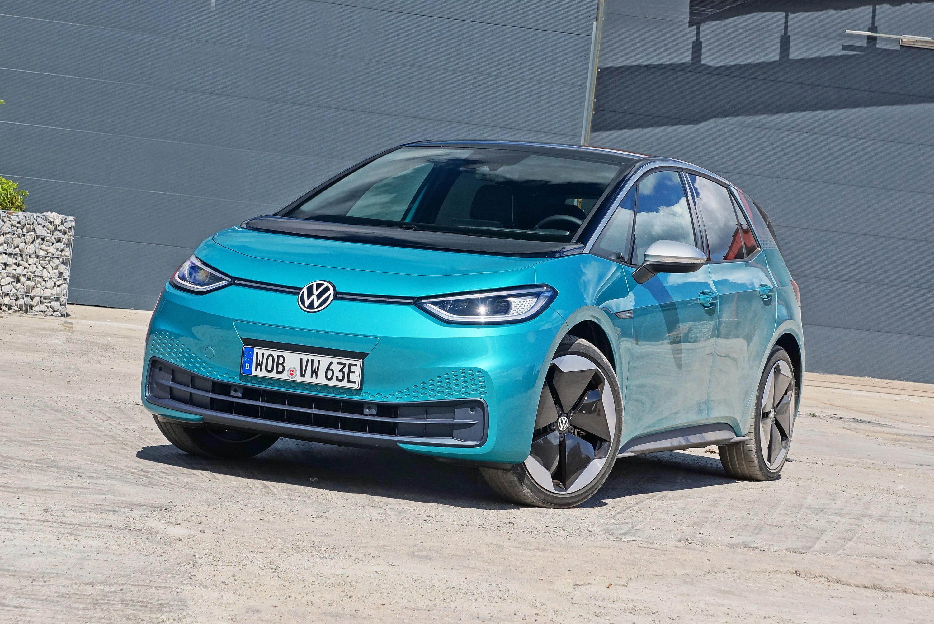 View Photos of the 2021 Volkswagen ID.3