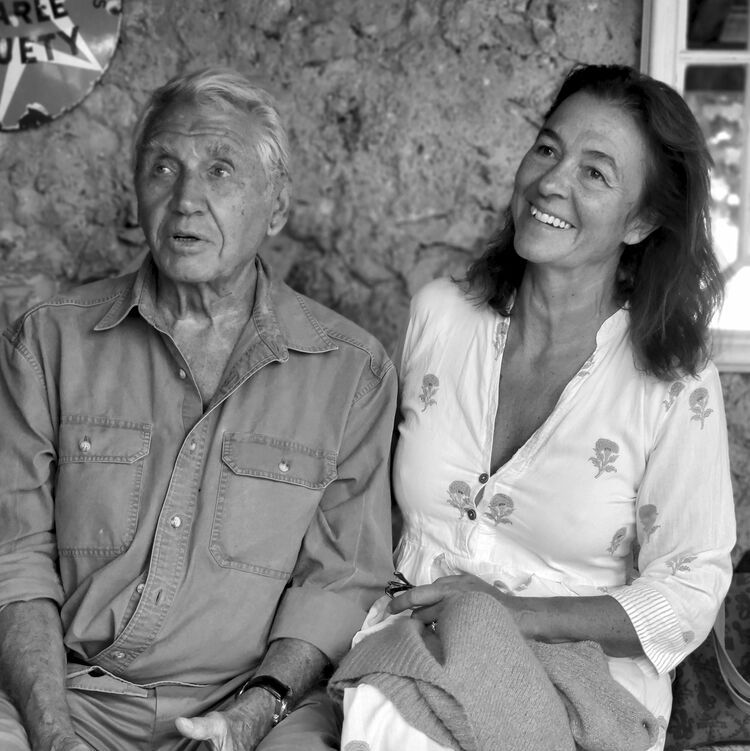 don mccullin and catherine fairweather photographed in corfu together by william dalrymple