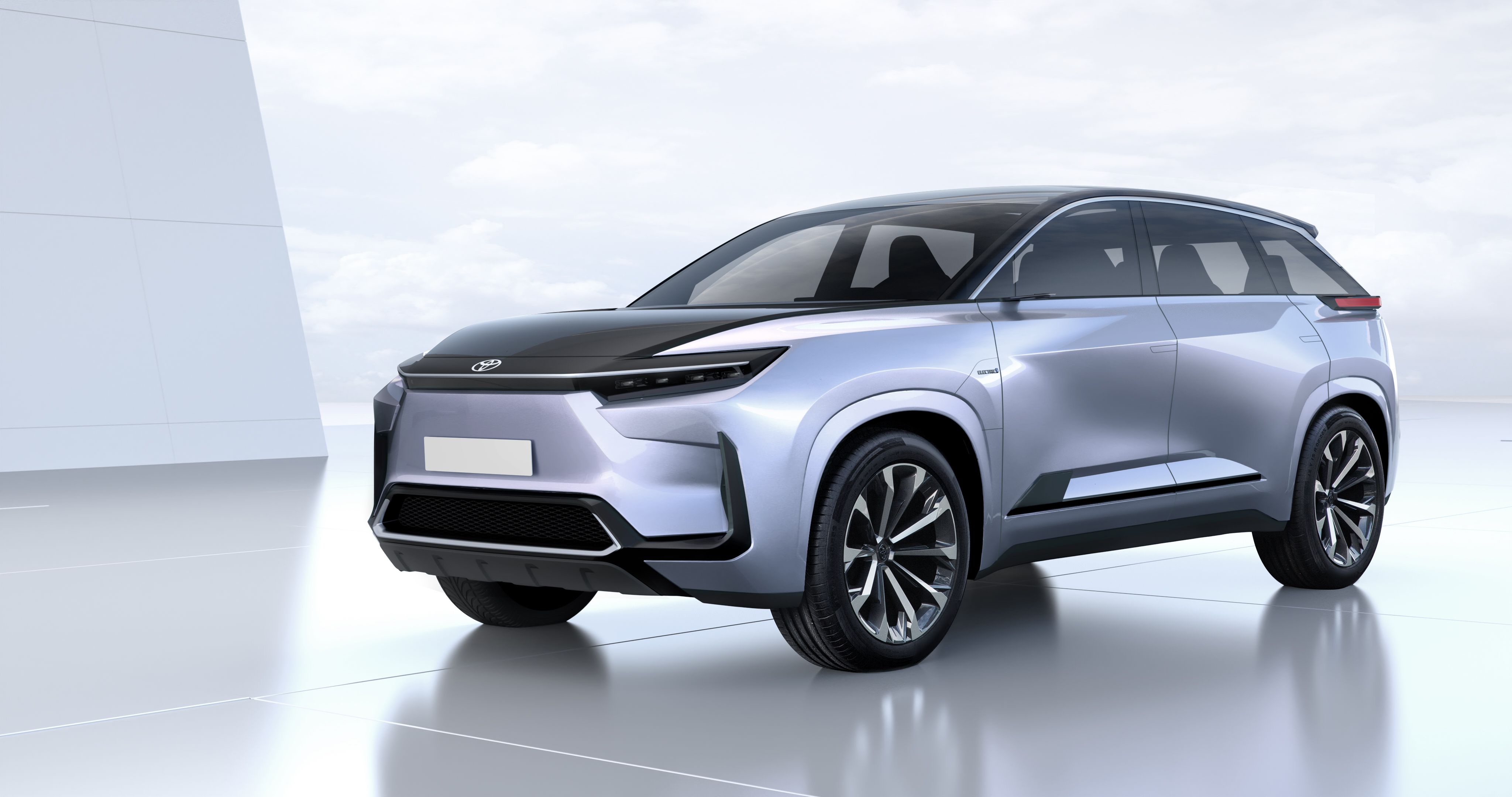 Large electric deals suv 2021