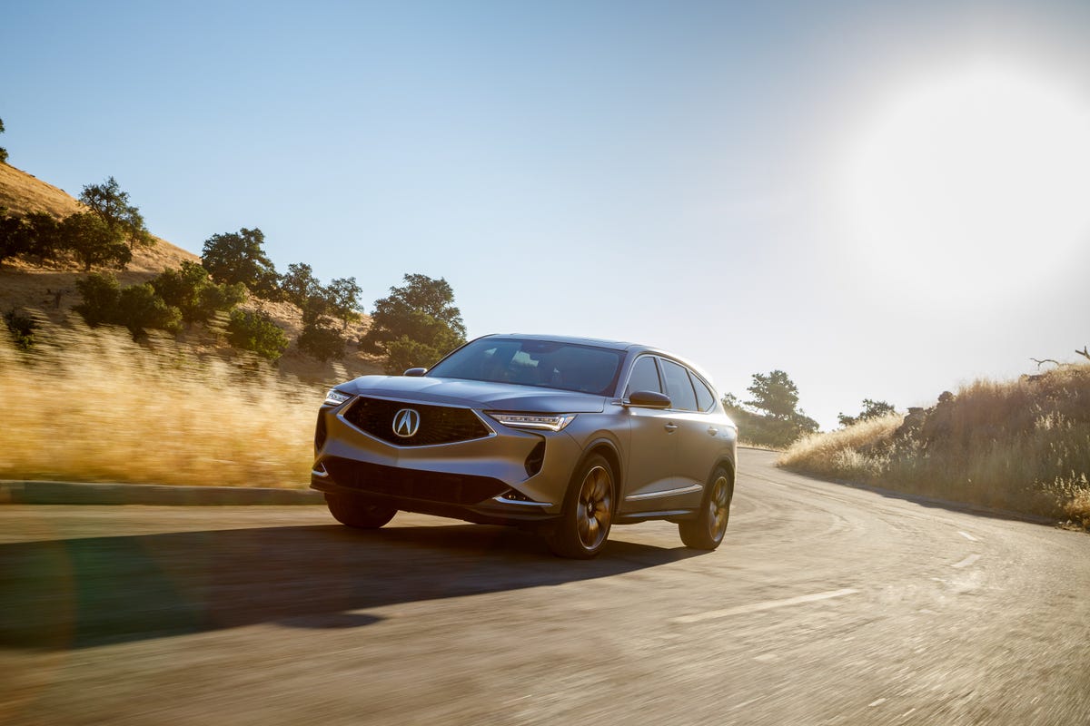 View Photos of the 2022 Acura MDX