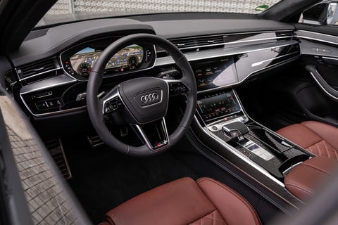 View Photos of the 2022 Audi A8/S8