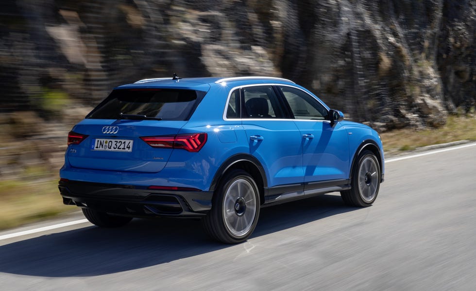 2022 audi q3 rear