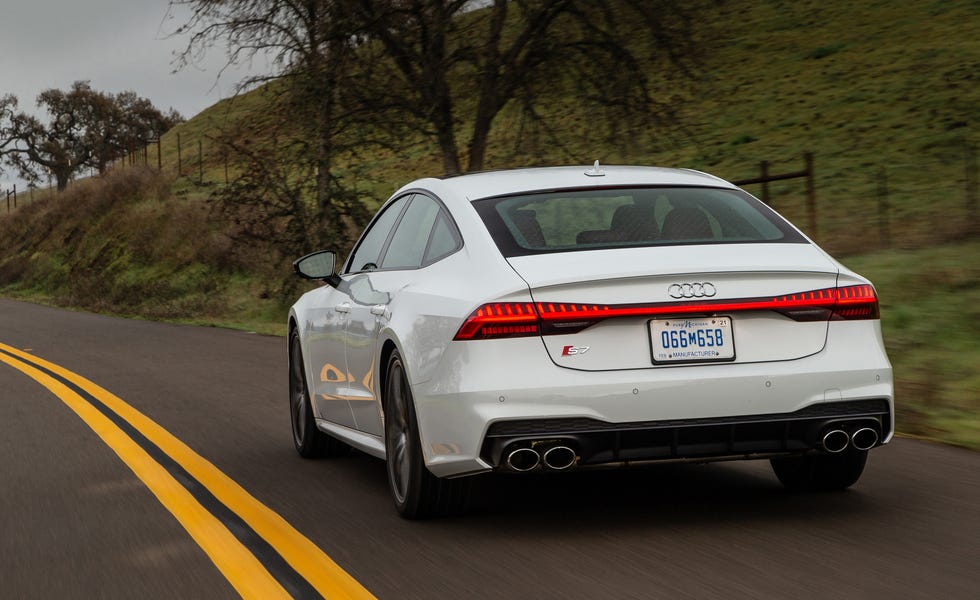 2022 audi s7 rear