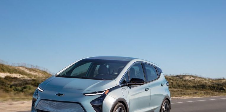 2019 Chevrolet Volt Review, Pricing, and Specs