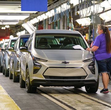 uaw local 5960 member kimberly fuhr inspects a chevrolet bolt ev during vehicle production on thursday, may 6, 2021, at the general motors orion assembly plant in orion township, michigan photo by steve fecht for chevrolet