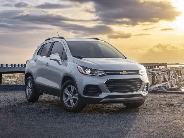 2022 chevrolet trax front