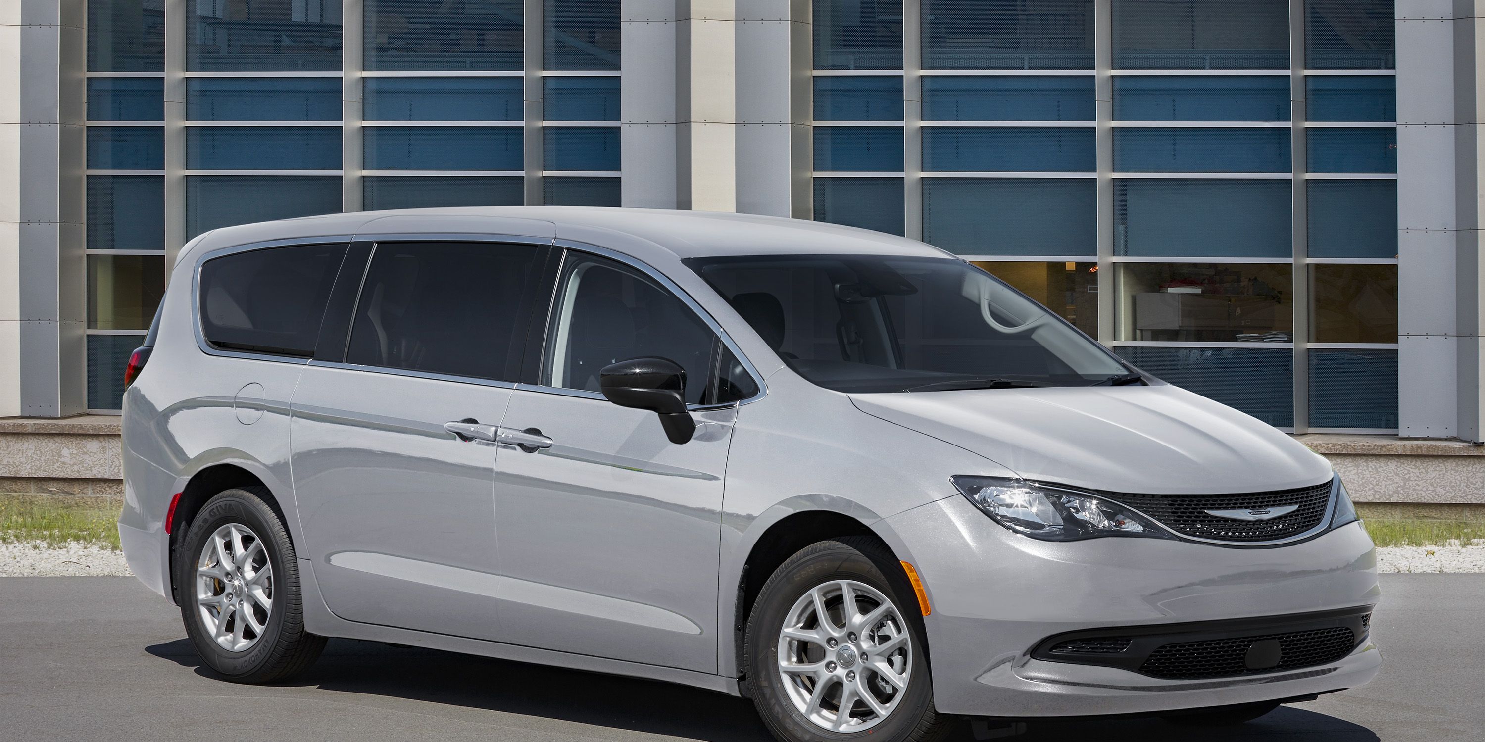 chrysler town and country 2022
