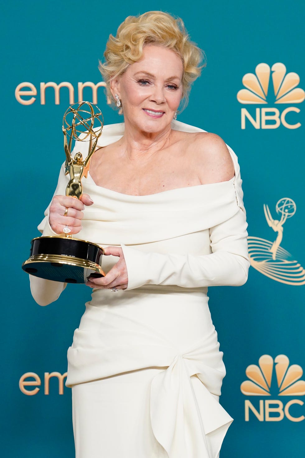 'hacks' actress jean smart's dress at the 2022 emmy awards