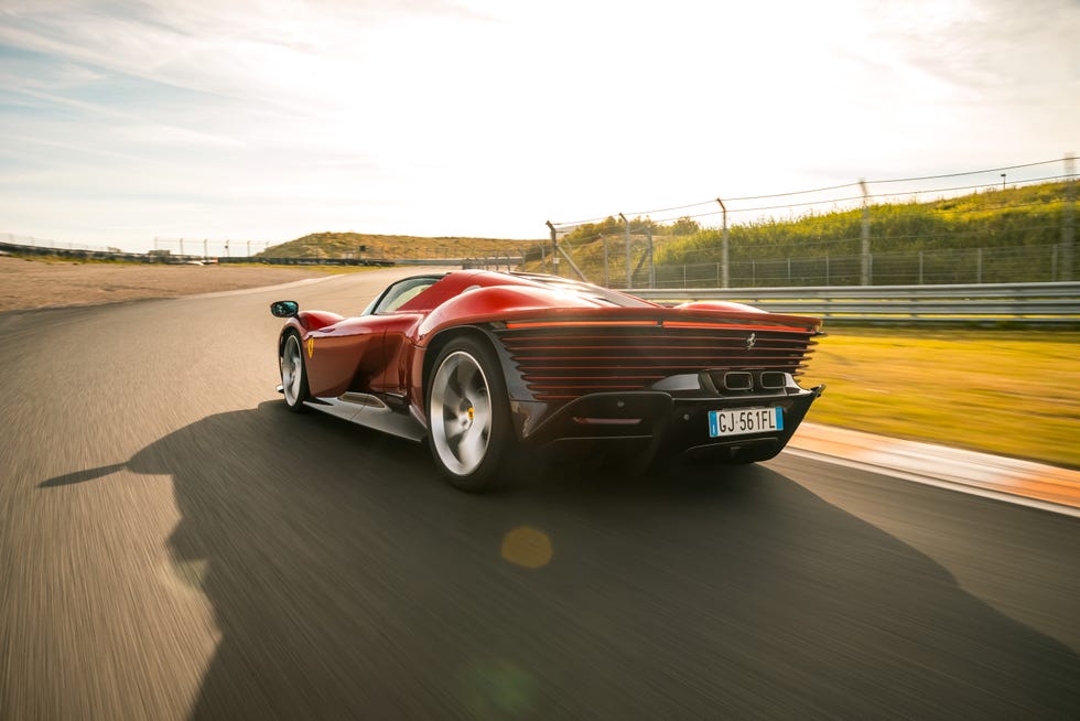 2025 ferrari daytona sp3 rear