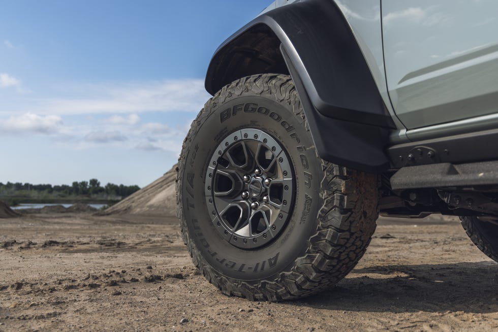 2022 ford bronco raptor