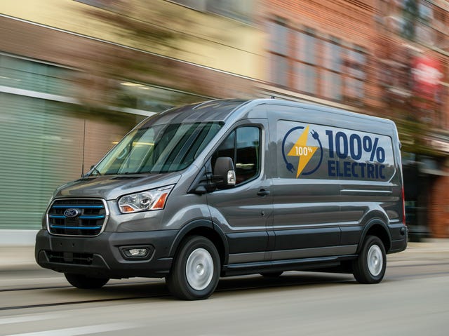 2022 ford e transit side