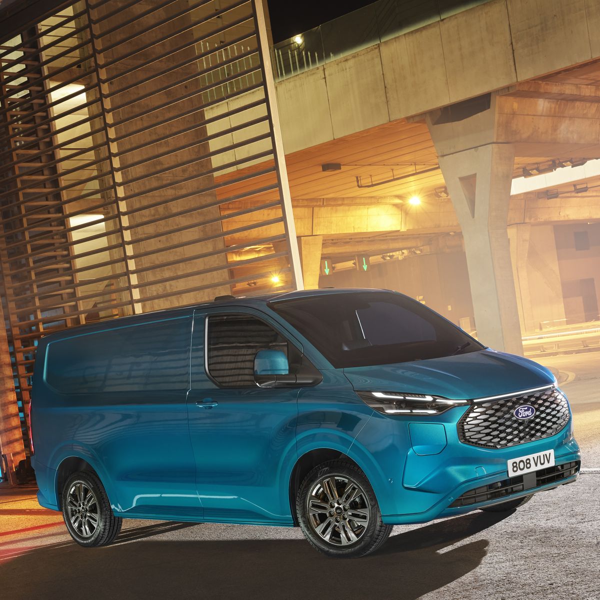 Ford E-Transit Custom Is a New Electric Commercial Van For Europe