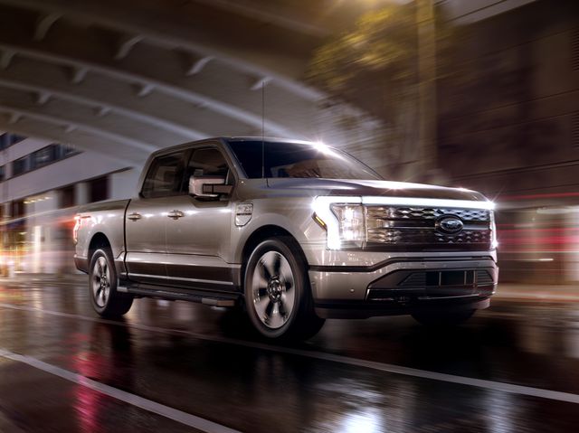 2022 ford f150 lightning front