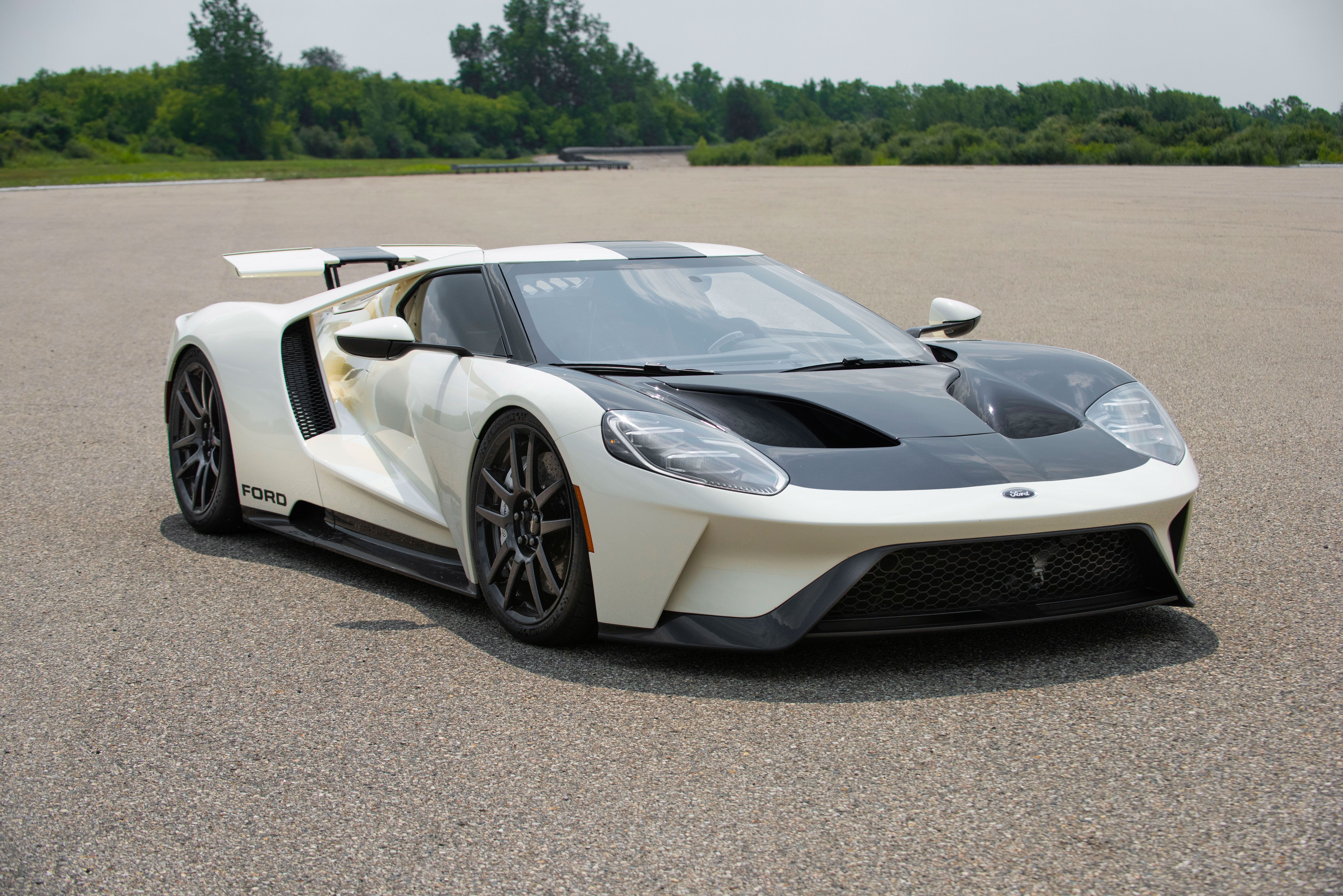 Ford GT LM Race Car Spec II