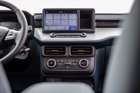 2022 ford maverick interior