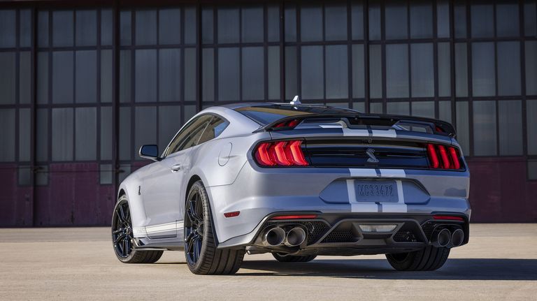 2022 Ford Shelby GT500 Heritage Edition Revealed - Pictures Specs