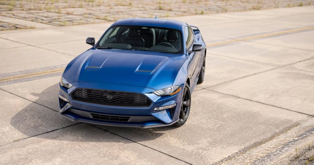 Ford mustang coupe 2022. Форд Мустанг 2022. Ford Mustang 2022. Ford Mustang gt 2022. Новый Форд Мустанг 2022.