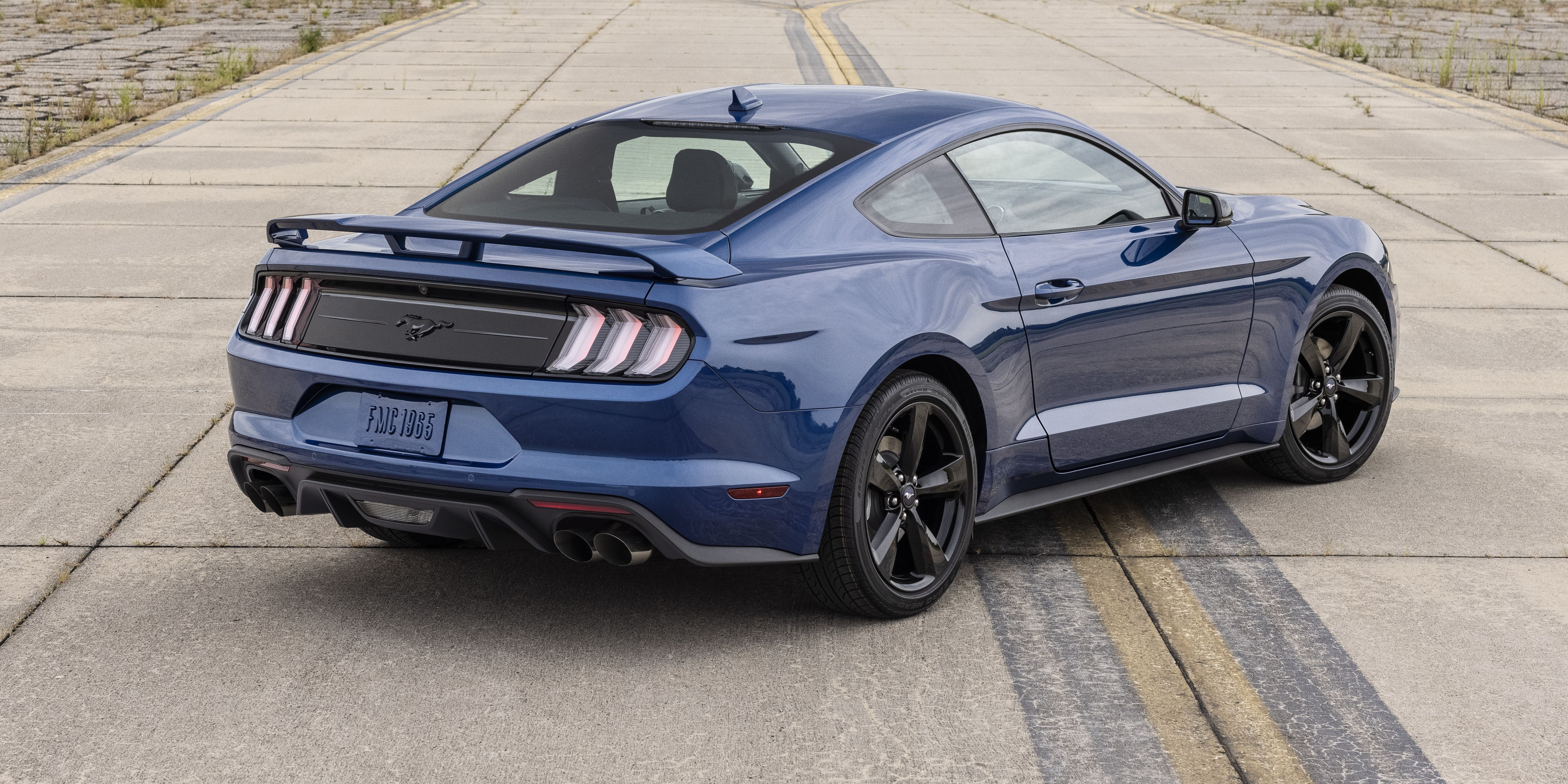 2022 ford mustang blue