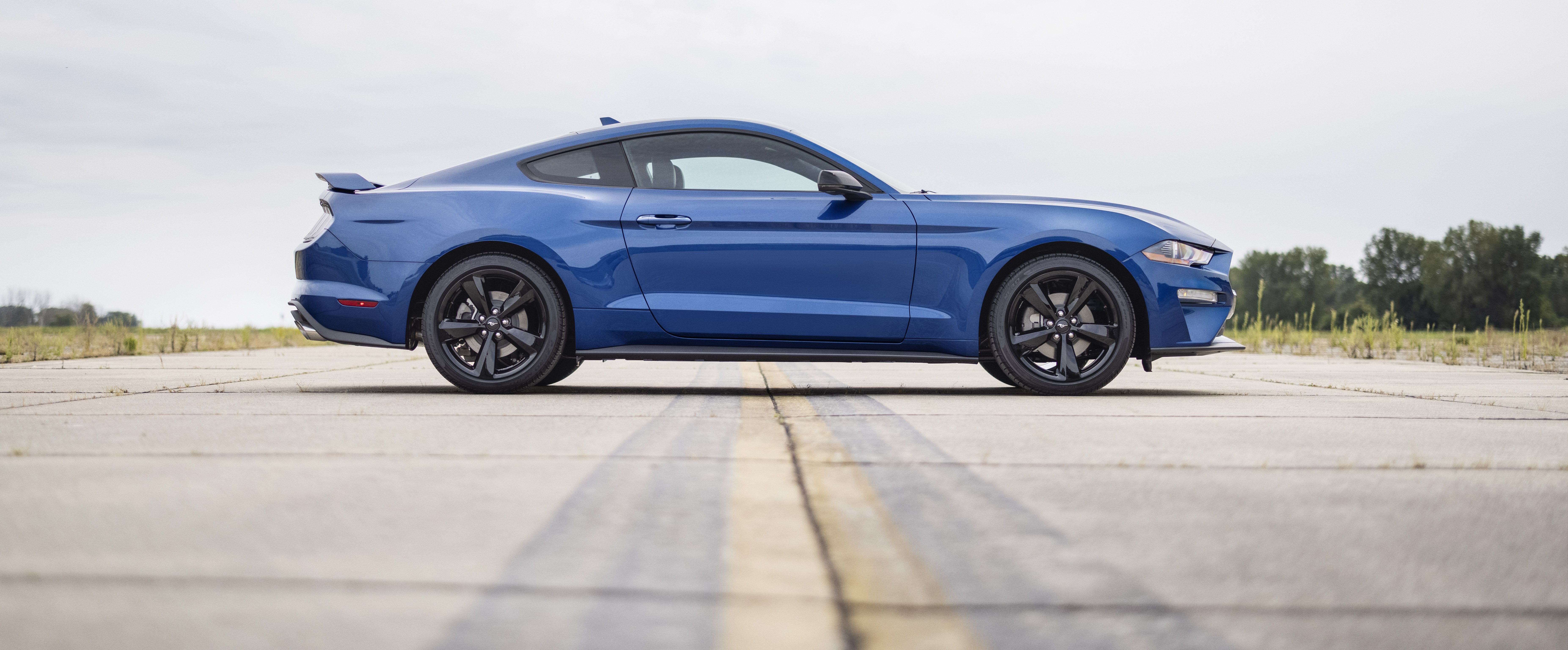 2022 Ford Mustang Specs, Price, MPG & Reviews
