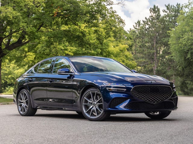 2022 genesis g70 33t awd front