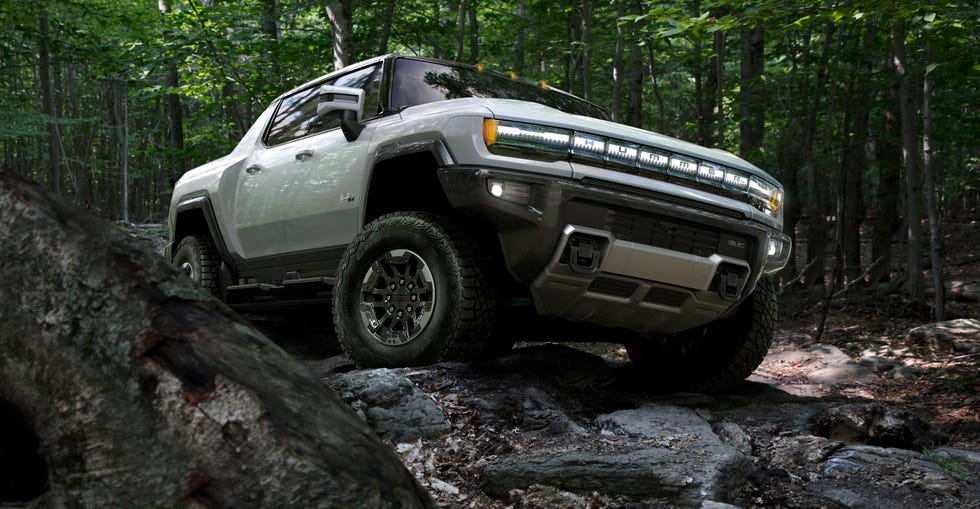 The 2022 GMC HUMMER EV is designed to be an off-road beast, with - Automais