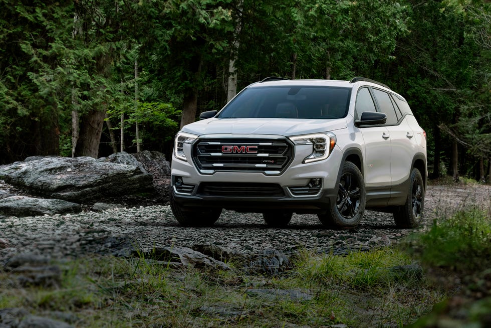 2022-gmc-terrain-at4-001-1616531499.jpg
