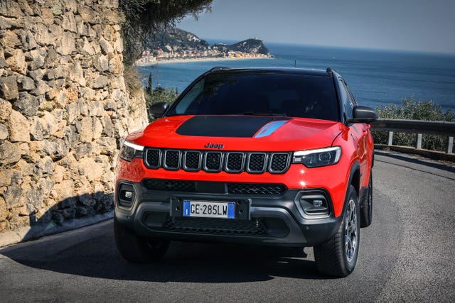 View Photos of the 2022 Jeep Compass (Euro-Spec)