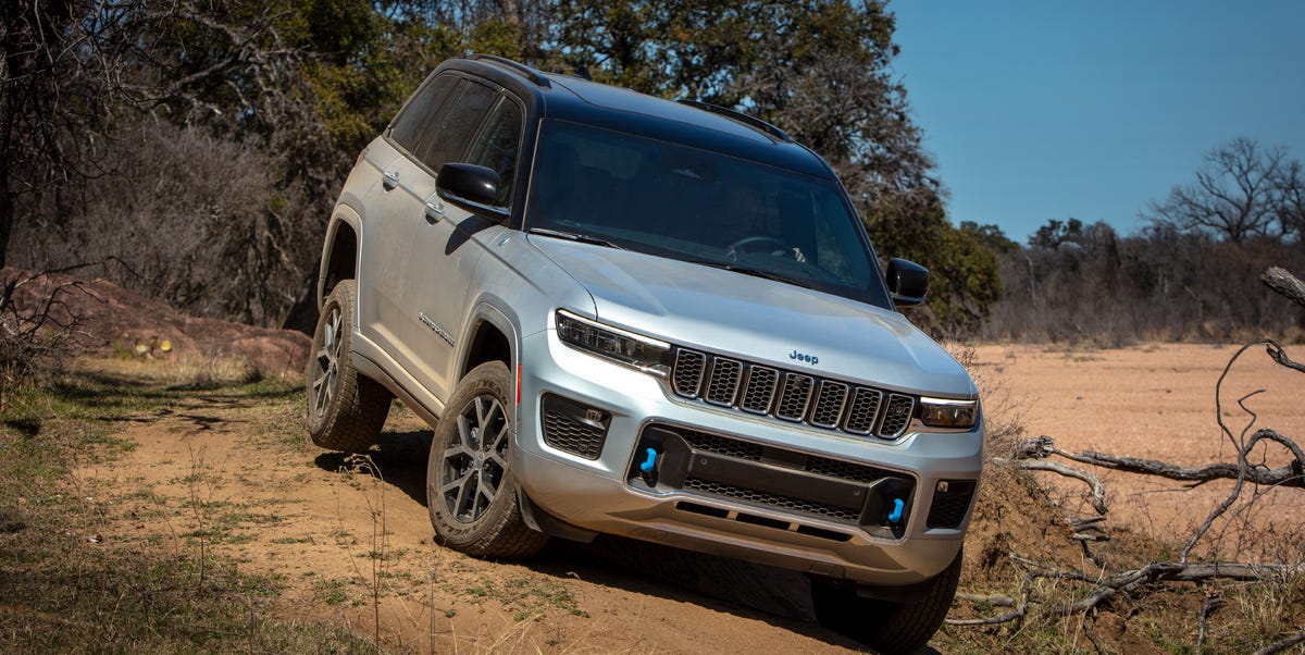 The Best Mid-Size Hybrid SUVs for 2023, Tested — Car and Driver