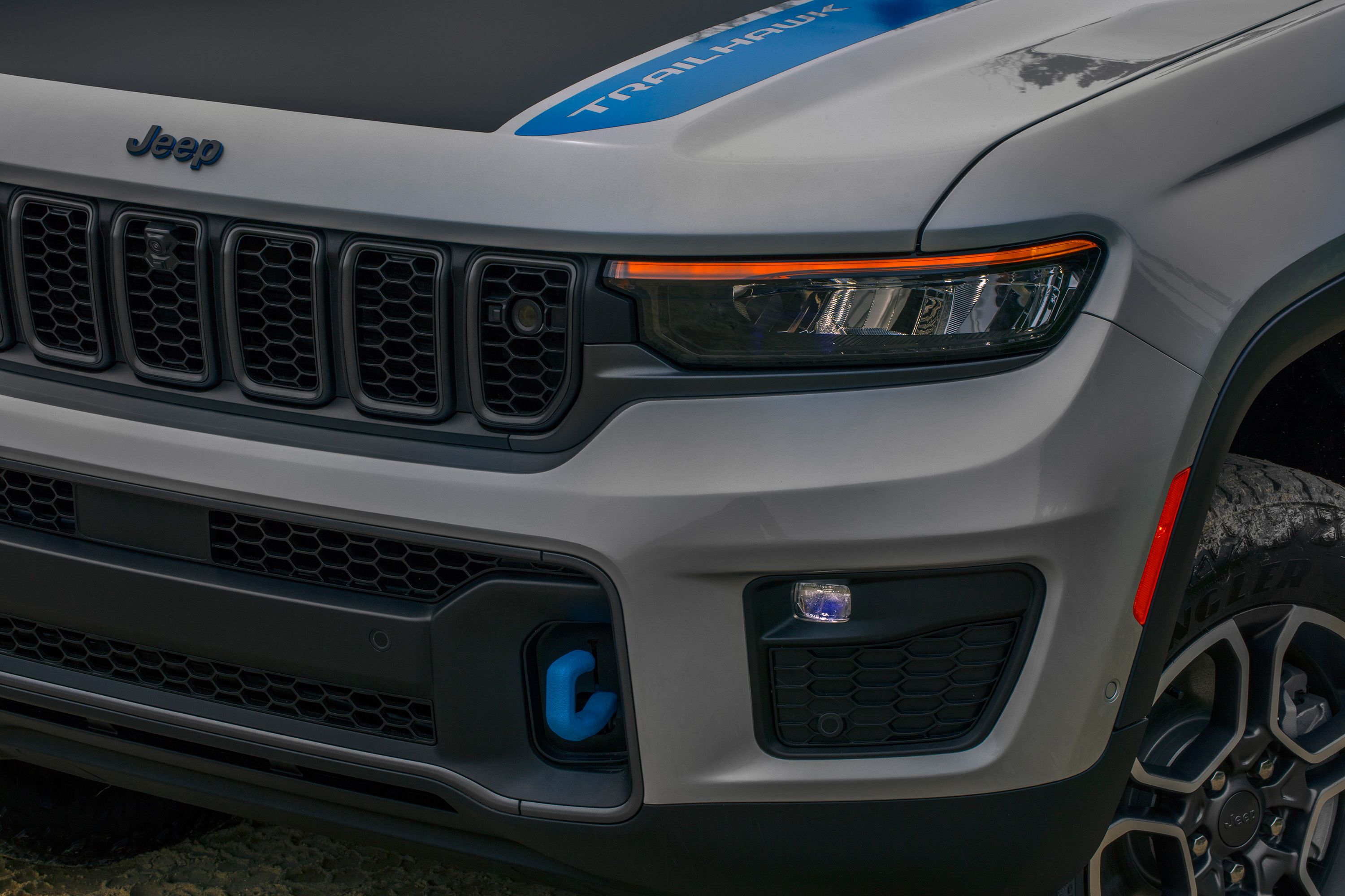 2022 jeep grand cherokee 4xe trailhawk