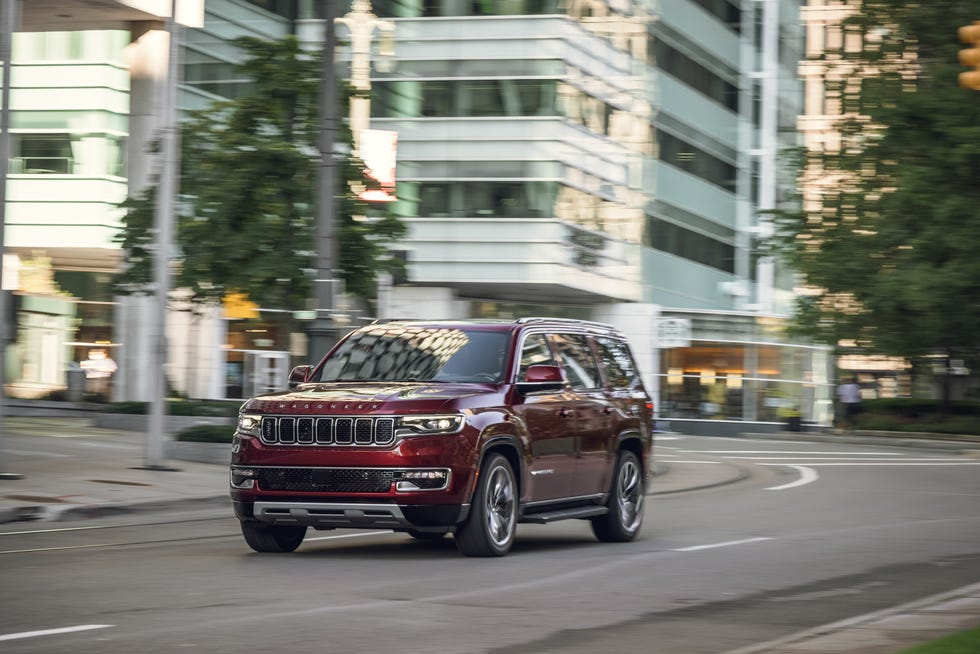 View Photos of the 2022 Jeep Wagoneer and Jeep Grand Wagoneer