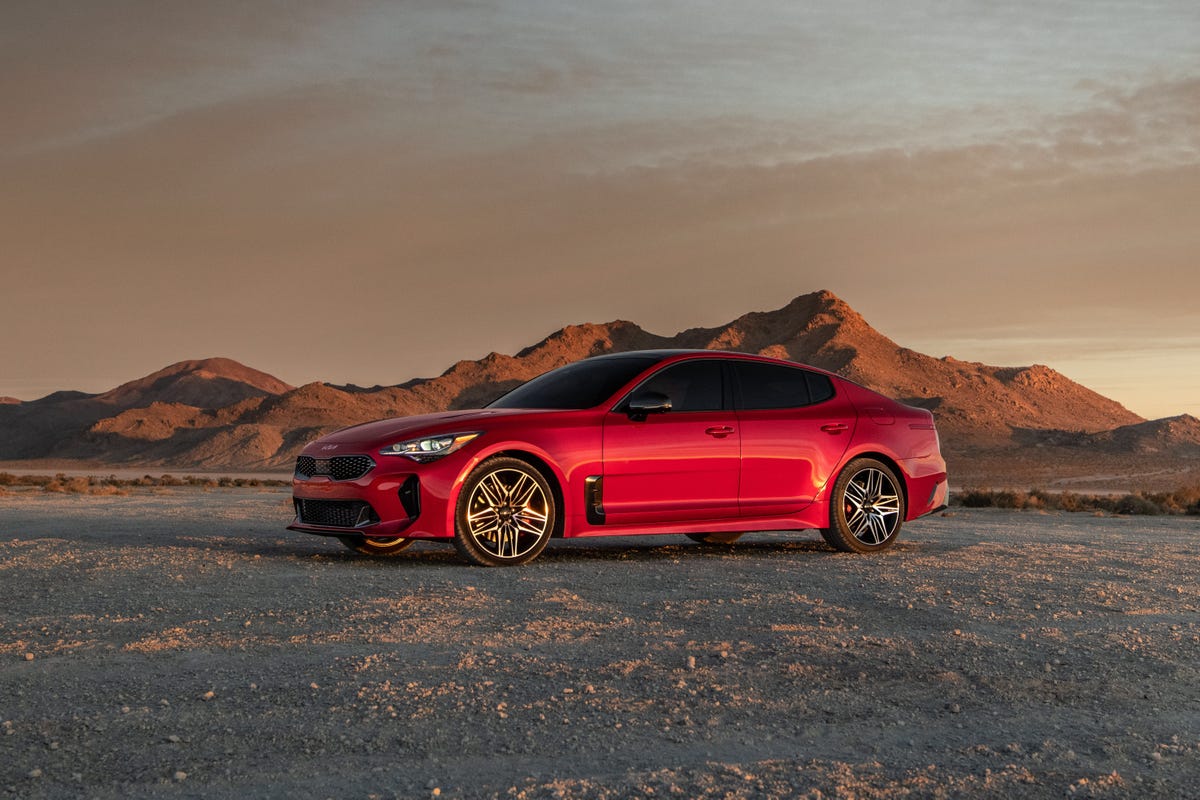 View Photos of the 2022 Kia Stinger