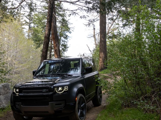 atleet activering bovenstaand 2022 Land Rover Defender Review, Pricing, and Specs