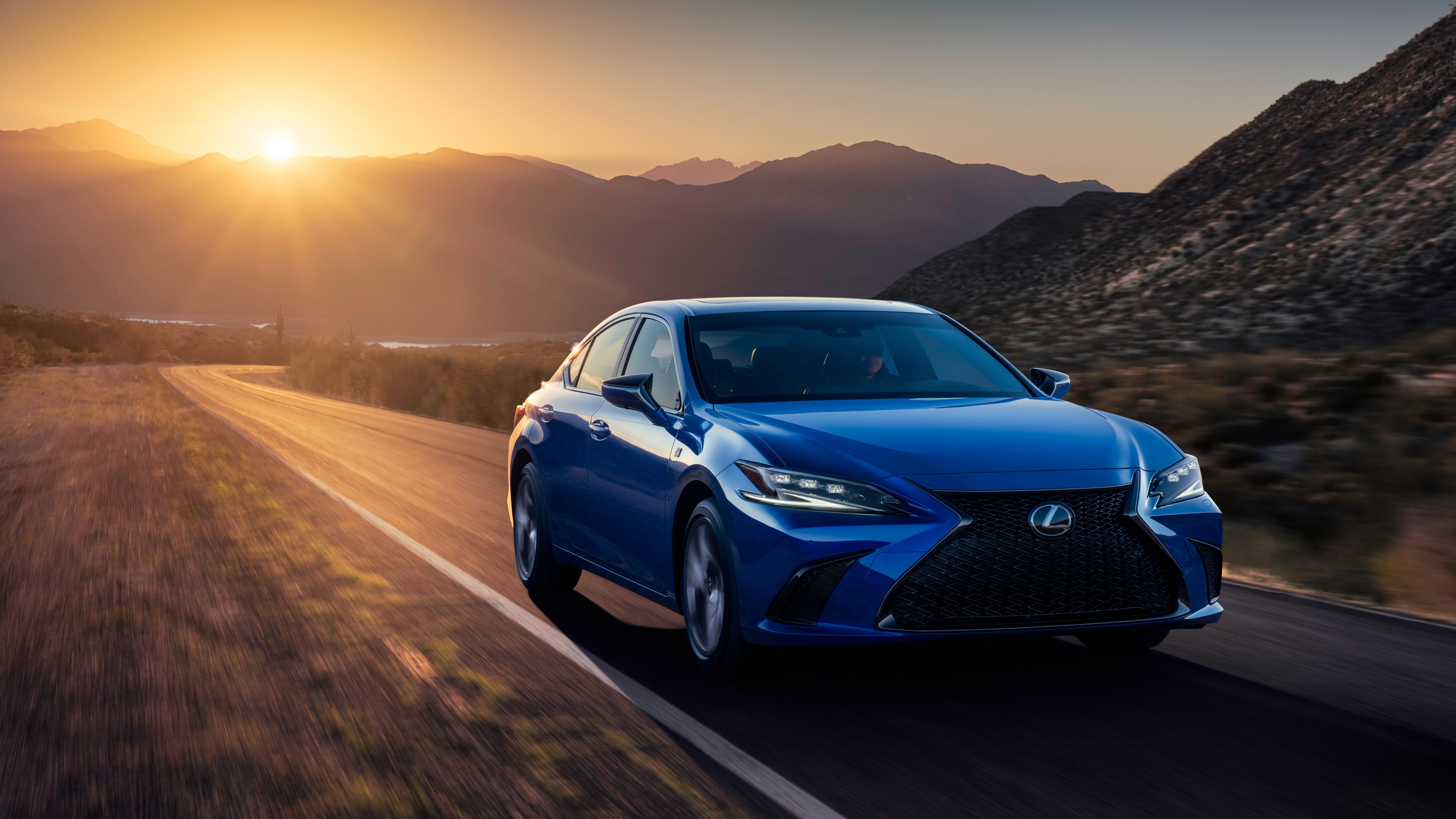 View Photos of the 2022 Lexus ES