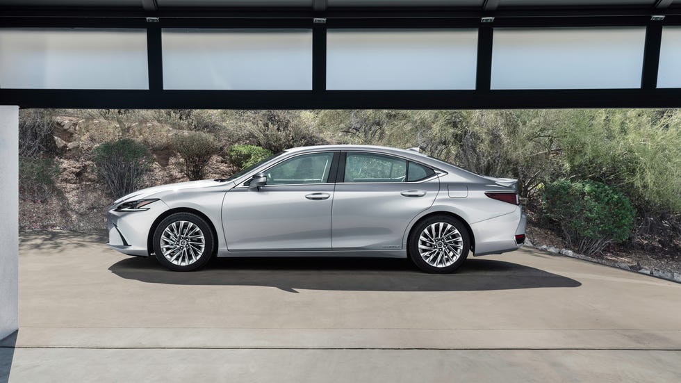 2022 lexus es300h