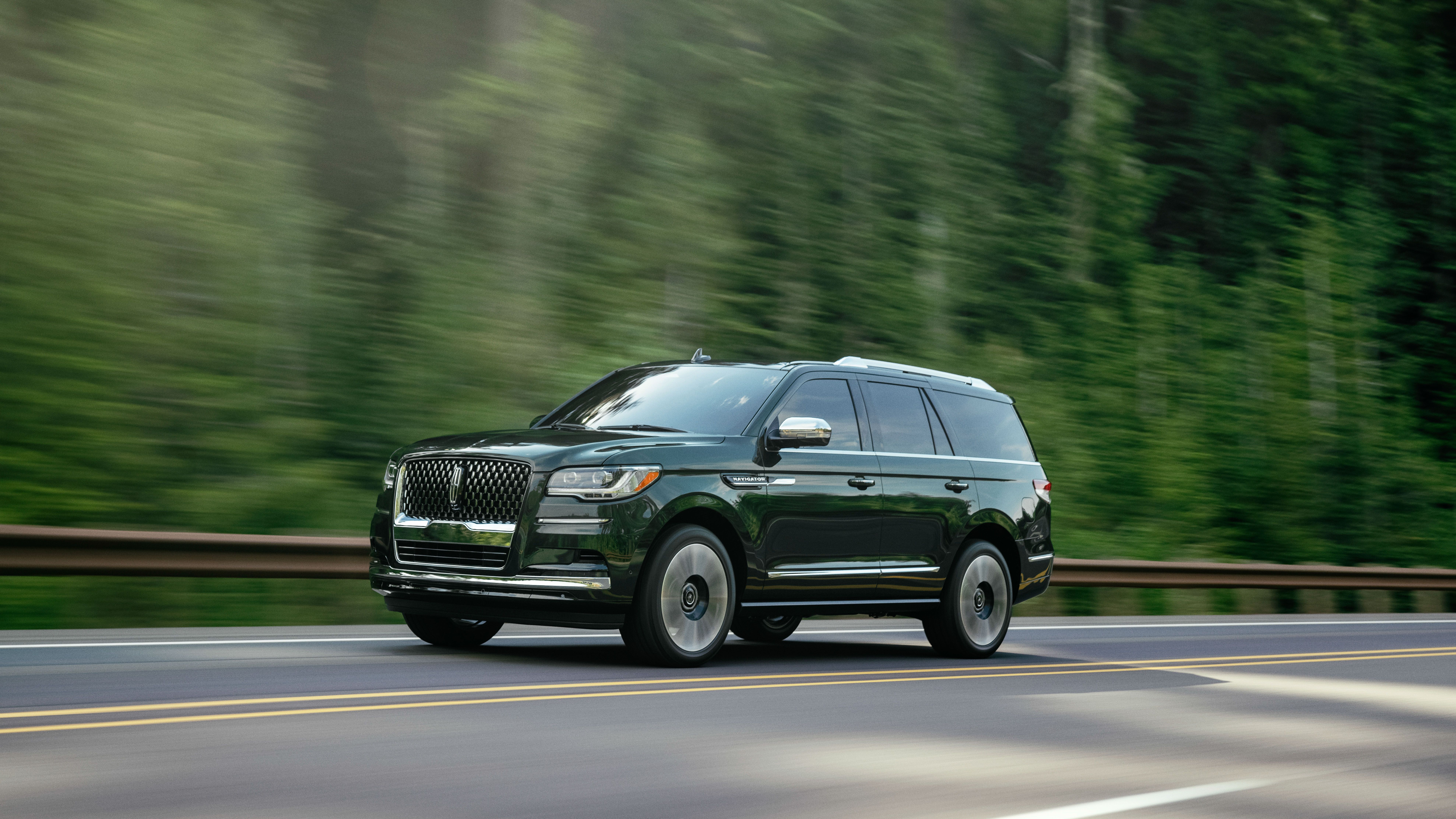 2024 Lincoln Navigator Review, Pricing, and Specs