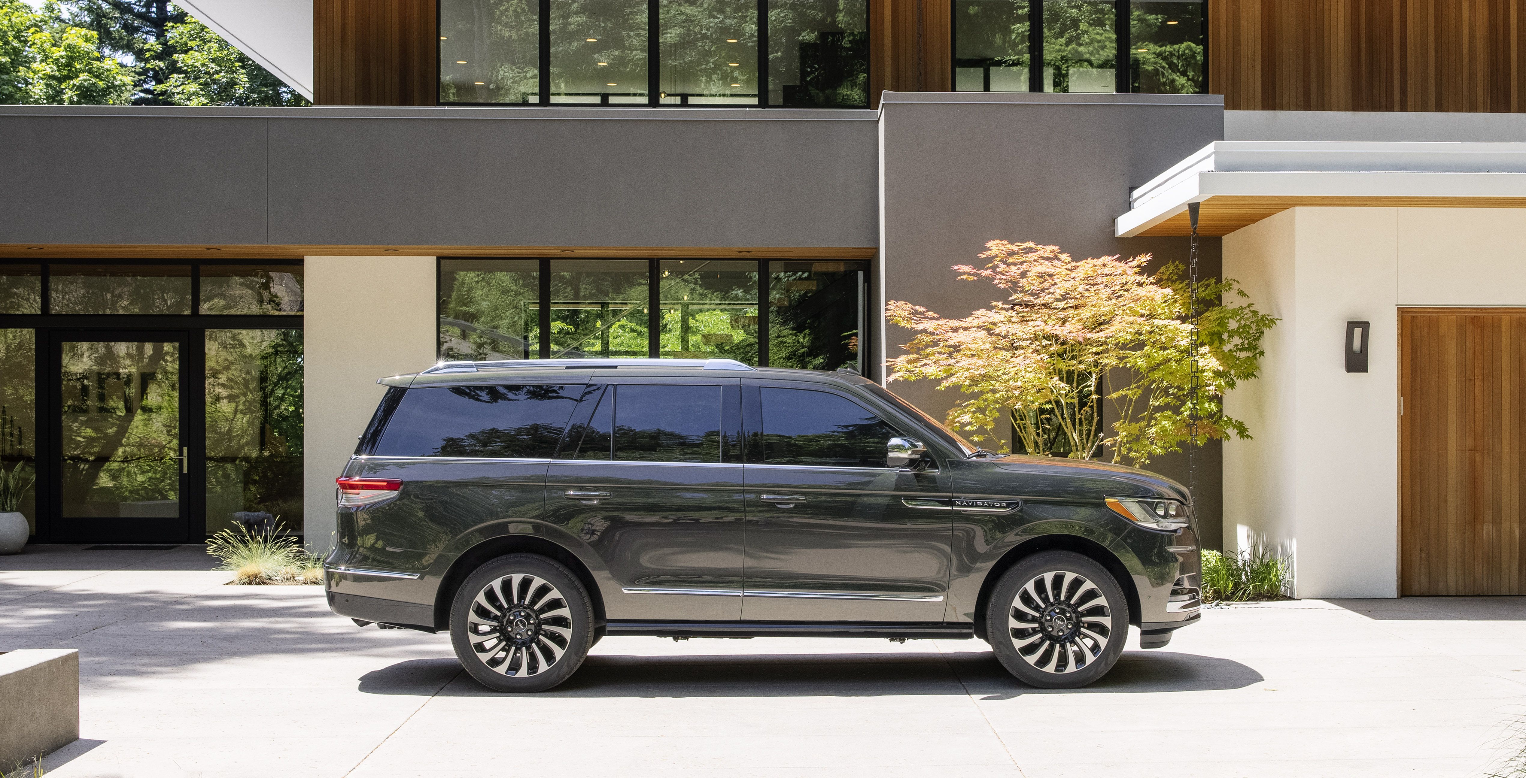 2022 Lincoln Navigator Review: Pricing, Specs & Photos