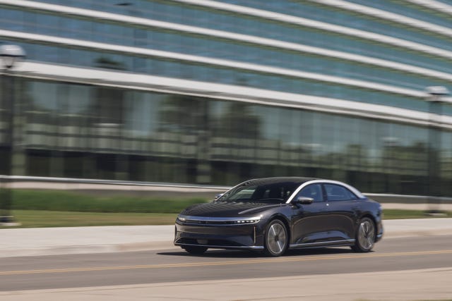 Trunk Ledge Kit | LUCID AIR 2022