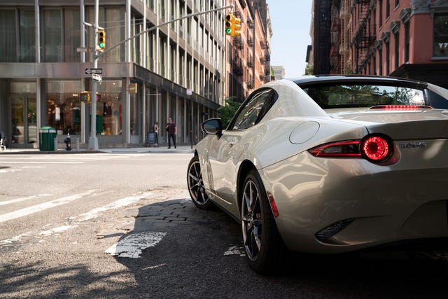 2022 Mazda MX-5 Miata Is Helping Save the Manuals