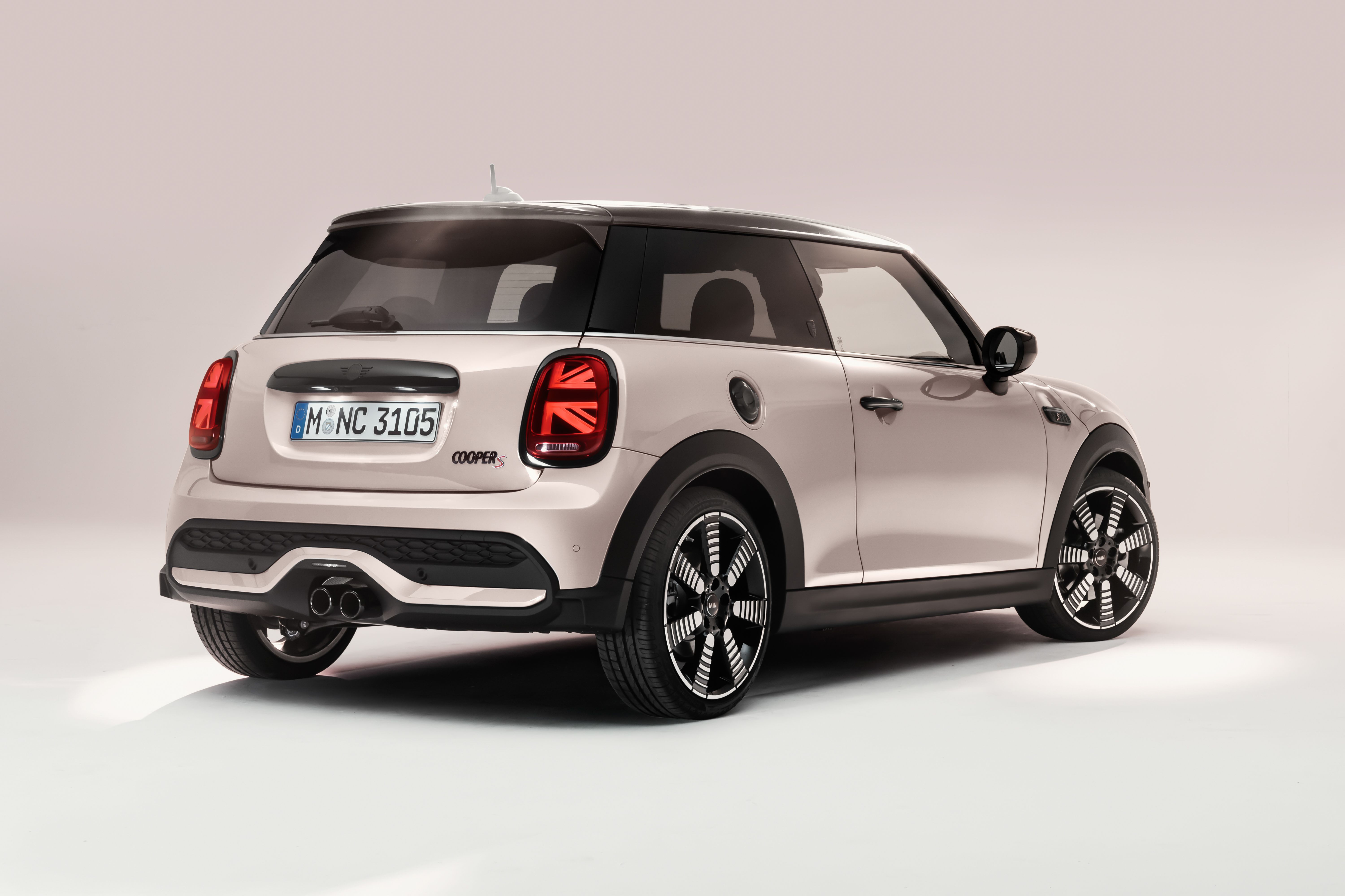 2022 Mini Cooper Review, Pricing, and Specs
