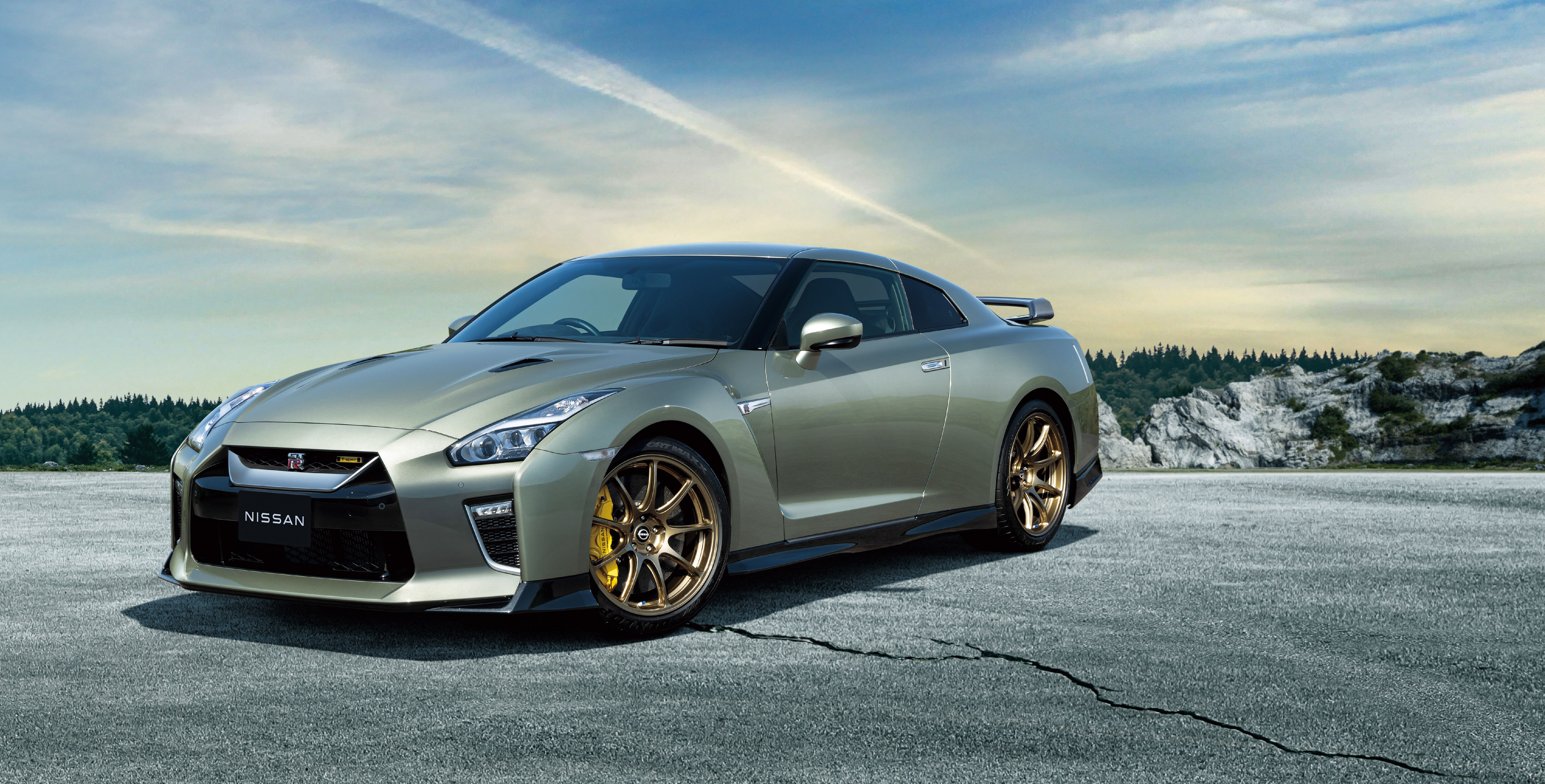 Nissan GT-R T-Spec Adds Millennium Jade and Midnight Purple