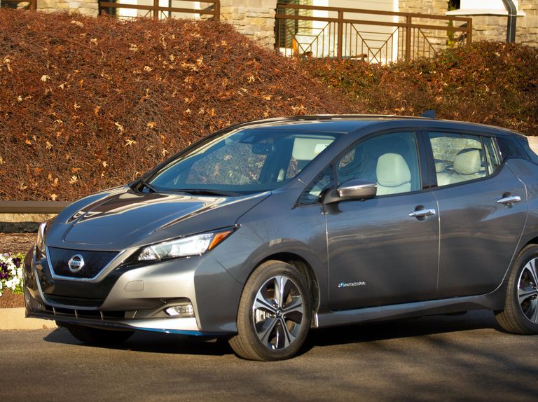 2020 Nissan LEAF Review & Ratings