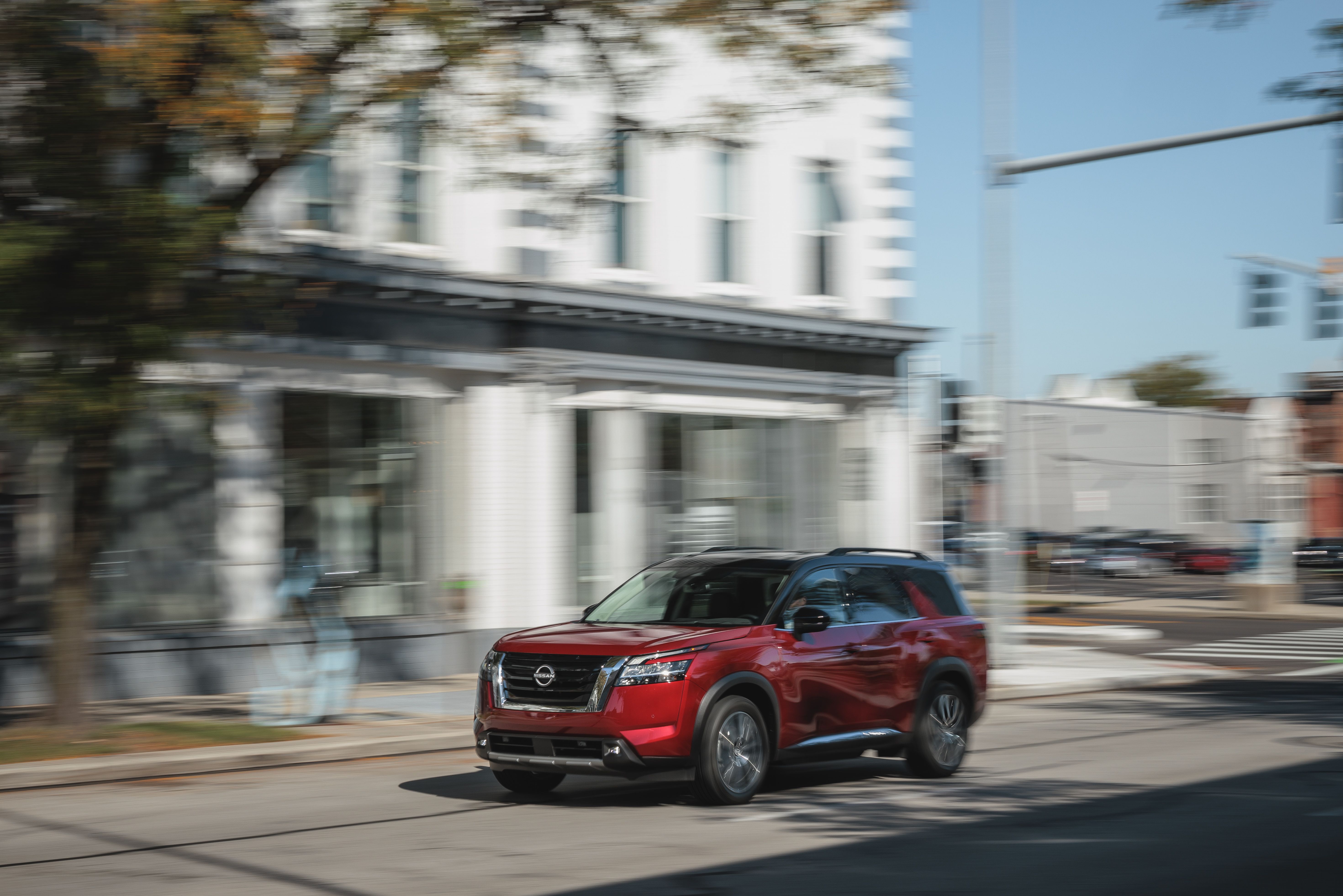 2020 nissan pathfinder car and driver