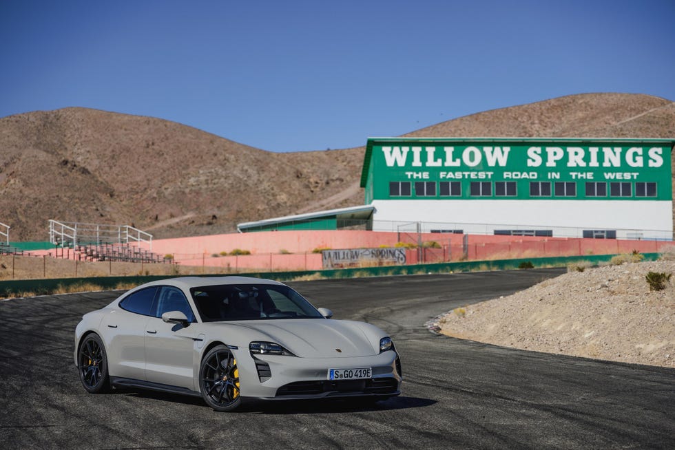 2022 Taycan Sport Turismo GTS 2024 Mullen GT vs Porsche Taycan