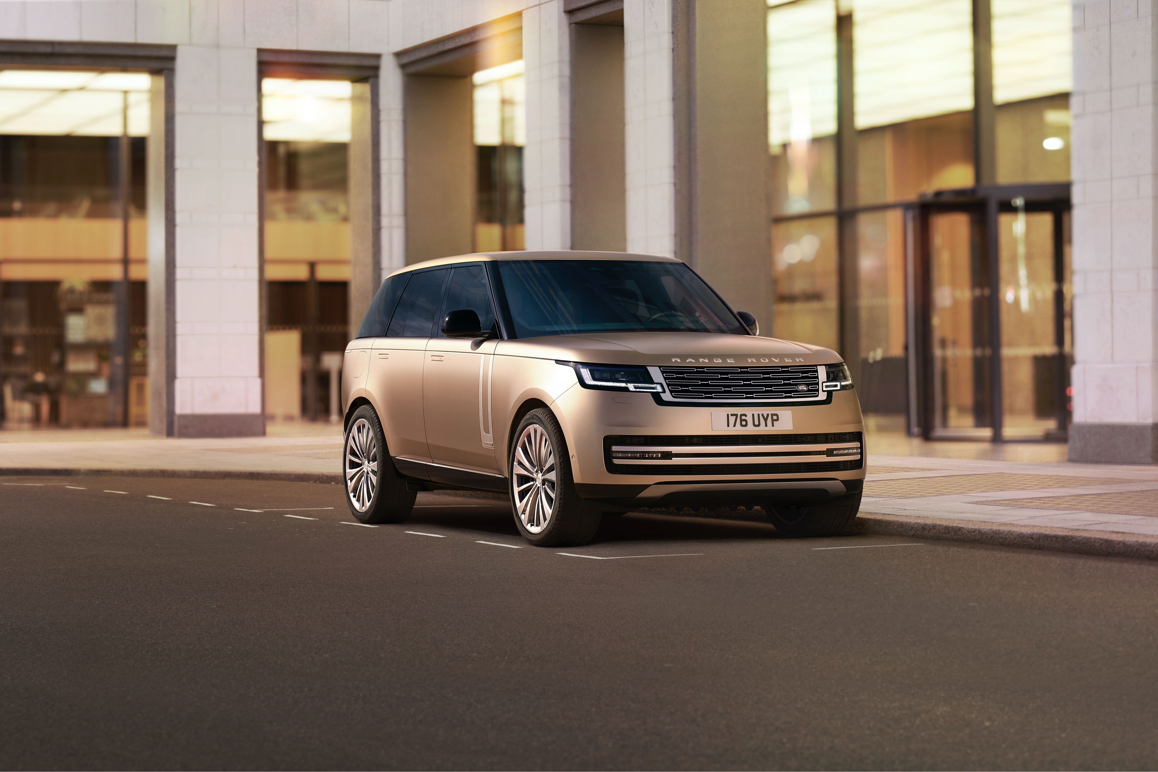 2022 Land Rover Range Rover Review, Pricing, and Specs