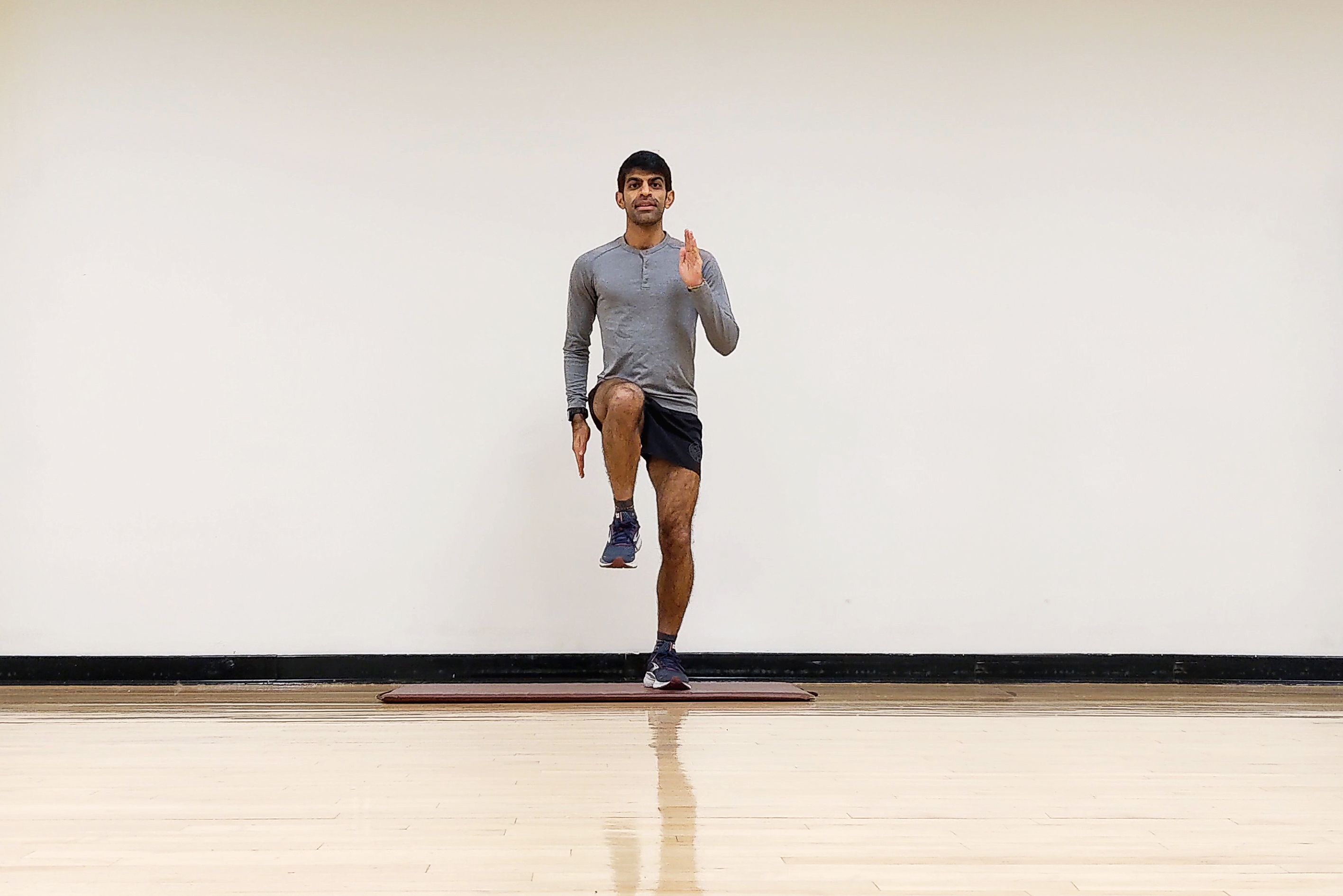 11 Single-Leg Exercises to Build Strength and Balance—And Work Your Abs Too