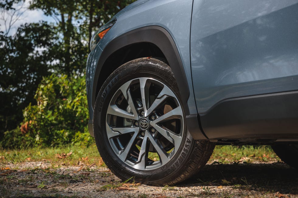 2022 toyota corolla cross xle awd