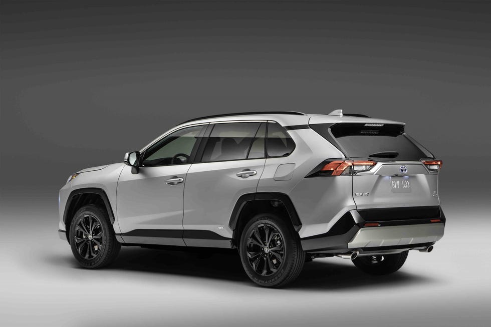 View Photos of the 2022 Toyota RAV4