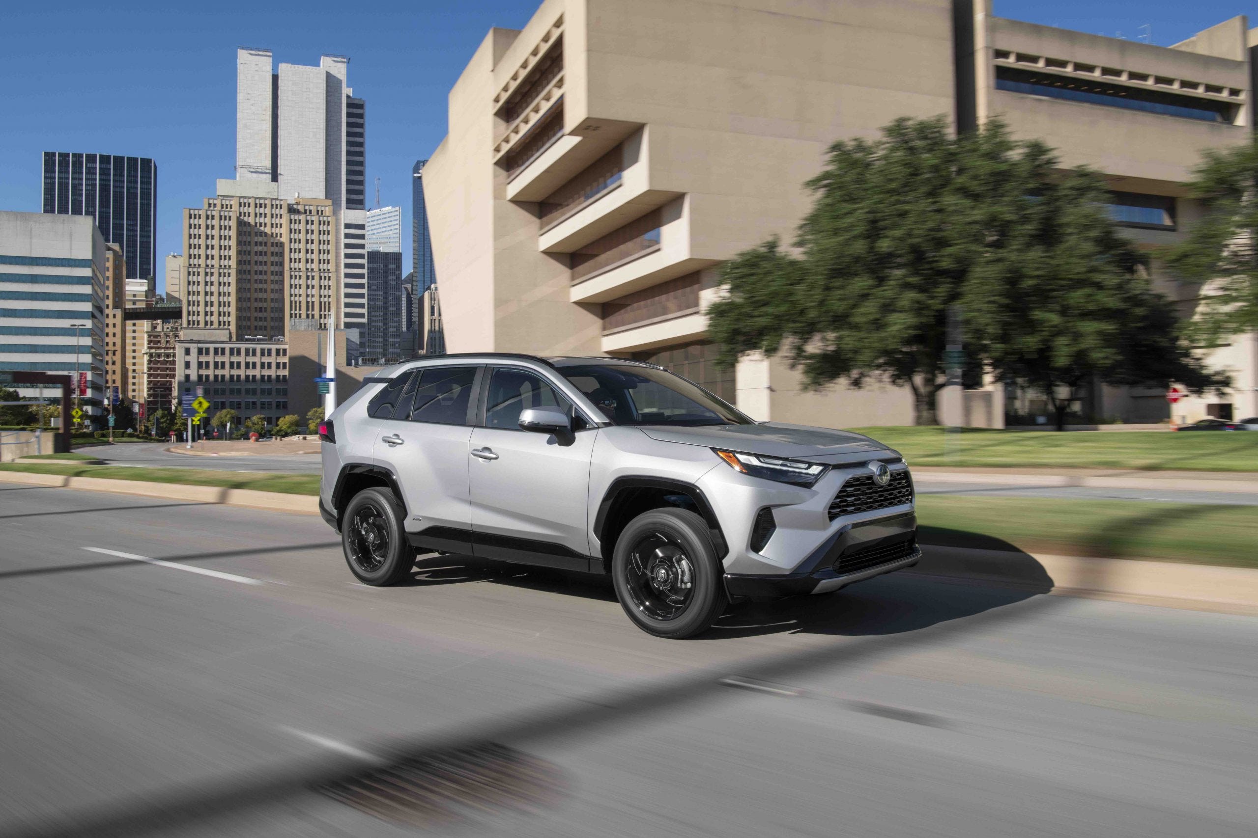 View Photos of the 2022 Toyota RAV4