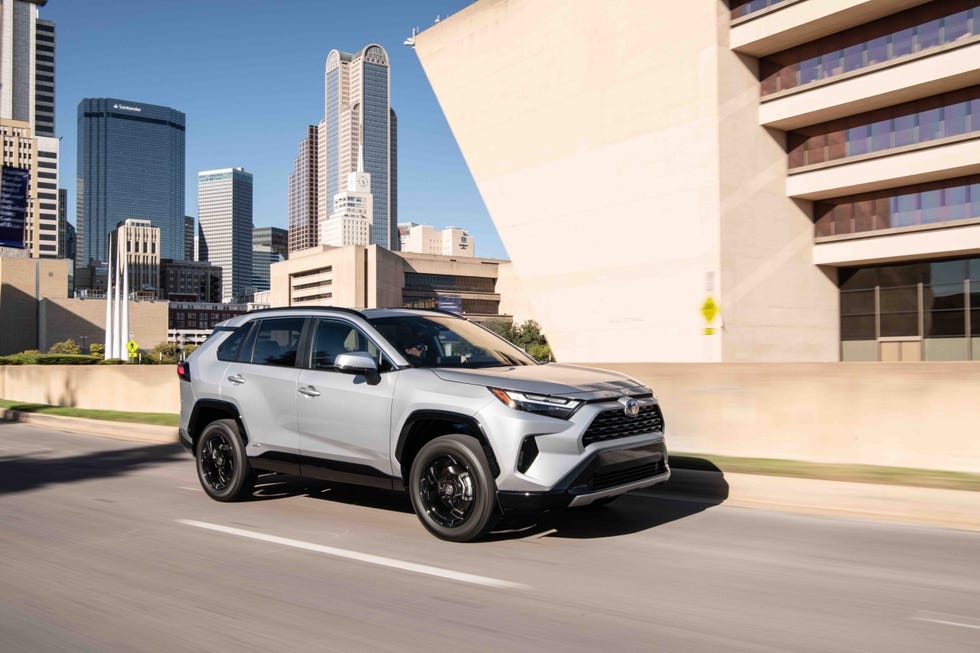 View Photos of the 2022 Toyota RAV4